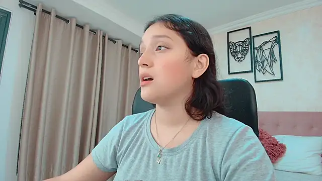 littlemolly walcott online show from May 29, 2:50 am