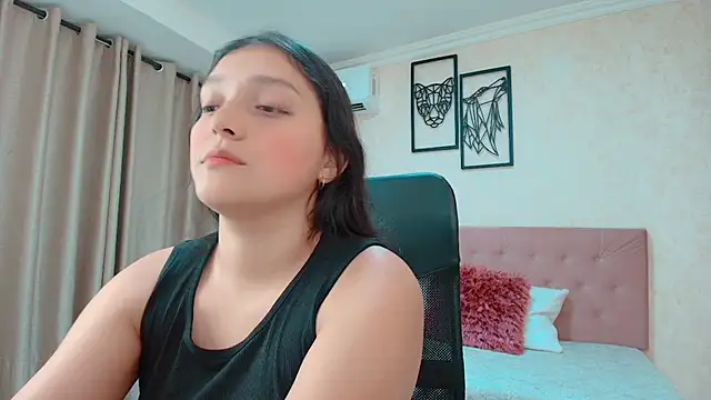 Snapshot of littlemolly_walcott chatting on June 26, 10:59 pm littlemolly walcott online show from June 26, 10:59 pm