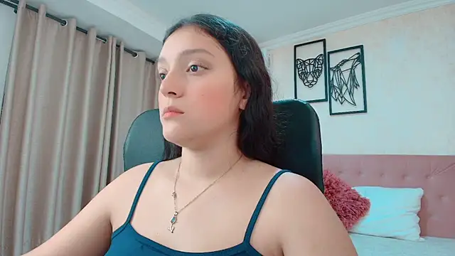 littlemolly walcott online show from May 28, 1:24 am