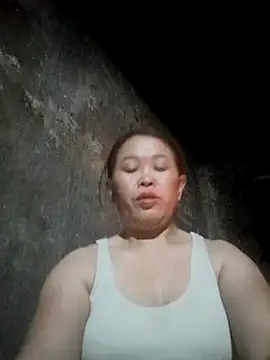 dakota-kis online show from March 29, 11:34 am