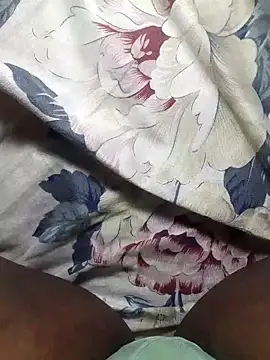 Snapshot of fingerbit07 chatting on February 7, 2:52 am fingerbit07 online show from February 7, 2:52 am