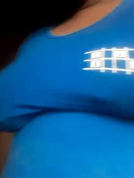 Snapshot of fingerbit07 chatting on February 13, 6:35 am fingerbit07 online show from February 13, 6:35 am