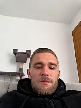 Benjamiinlt online show from April 13, 9:57 am