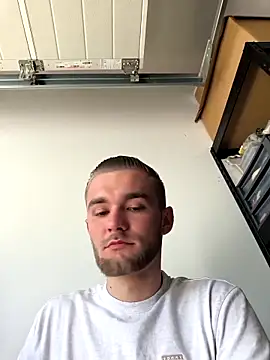 Benjamiinlt online show from April 8, 1:23 pm