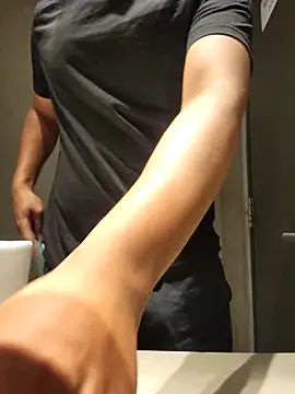 jerryrooh69 online show from April 10, 7:15 am