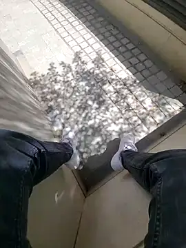 jerryrooh69 online show from April 15, 7:36 am