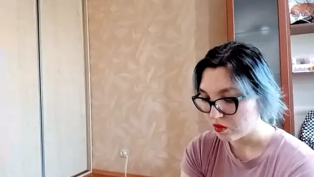 EvonTabb online show from March 17, 1:03 pm