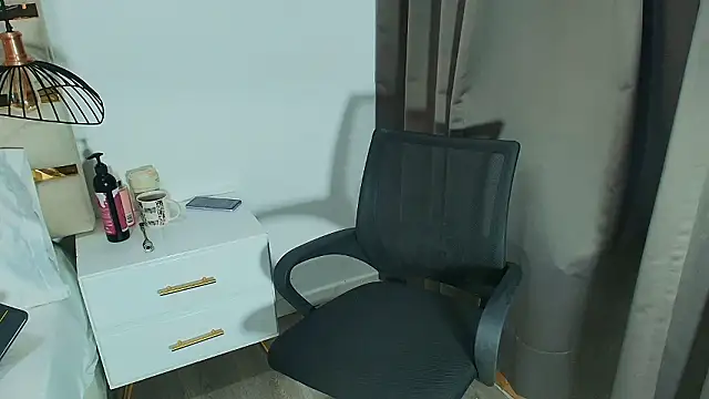 Noelle Minx online show from March 11, 6:46 pm