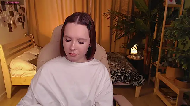 Haya Harareet online show from February 21, 8:05 am