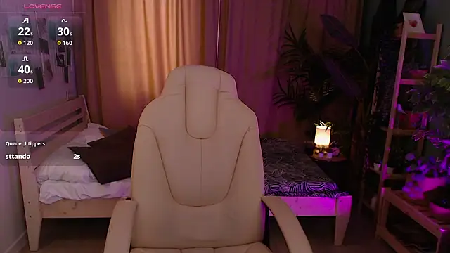 Haya Harareet online show from March 3, 7:48 am