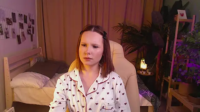 Haya Harareet online show from January 14, 1:09 am