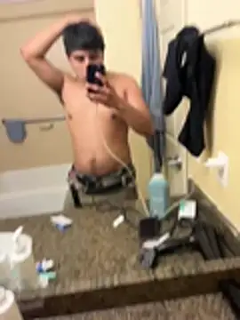 elpapigrande12 online show from January 15, 6:50 am