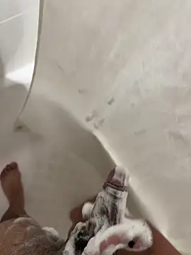 elpapigrande12 online show from February 19, 1:02 am