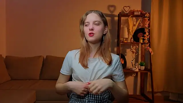 RennaHettes online show from March 22, 1:09 am