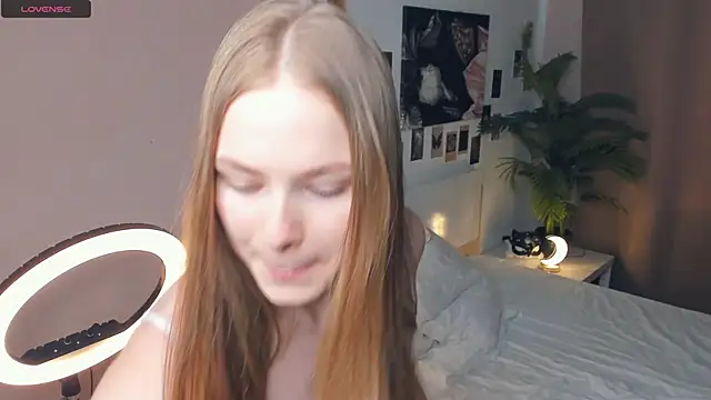 Icehoneybyte online show from April 5, 7:04 am