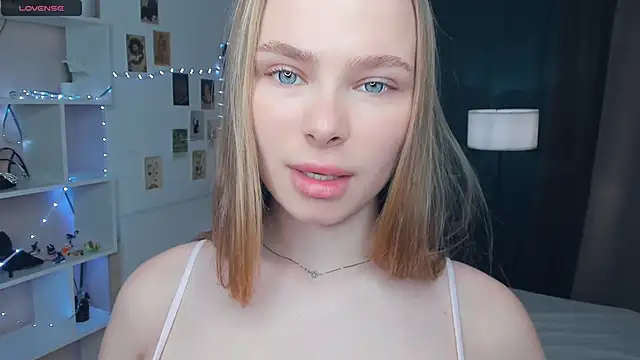 Icehoneybyte online show from April 12, 7:11 am