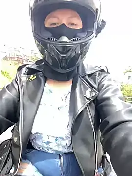 Scarlet auraa online show from April 18, 5:48 pm