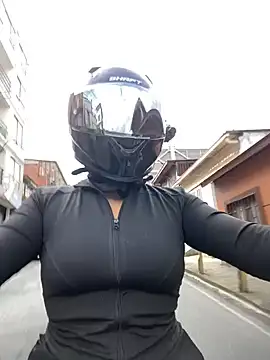 Scarlet auraa online show from April 14, 8:47 pm