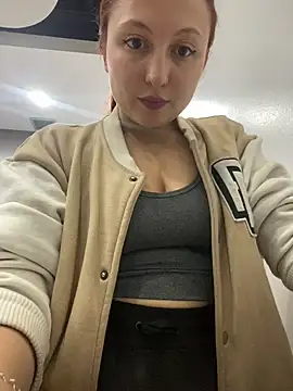 Scarlet auraa online show from June 11, 8:39 pm