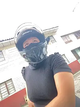 Scarlet auraa online show from March 12, 8:02 pm