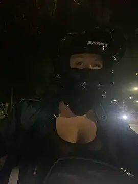 Scarlet auraa online show from January 10, 1:34 am