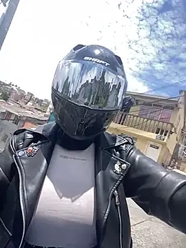 Scarlet auraa online show from March 11, 4:45 pm