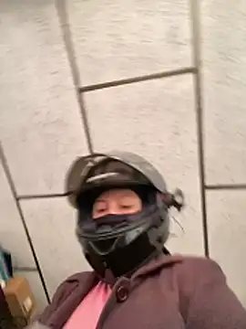 Scarlet auraa online show from March 5, 5:31 pm