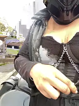 Scarlet auraa online show from February 11, 9:58 pm