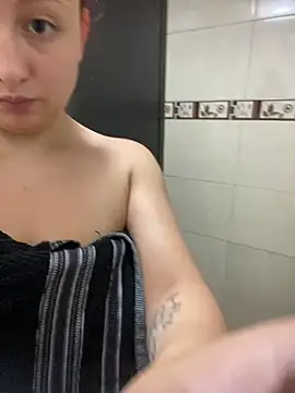 Scarlet auraa online show from March 4, 8:27 pm