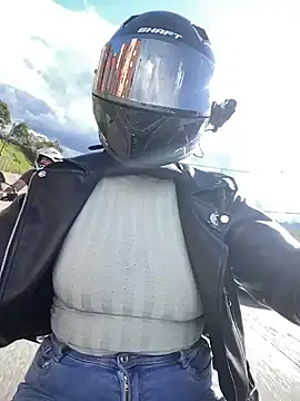 Scarlet auraa online show from March 31, 9:06 pm