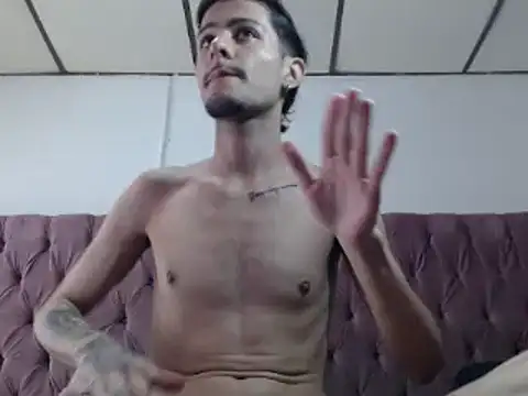 levconnor online show from January 10, 7:20 pm