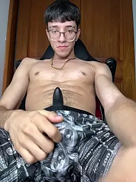 Snapshot of ArthurDavies_ chatting on February 23, 8:26 am ArthurDavies online show from February 23, 8:26 am