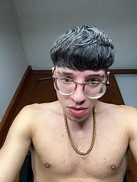 ArthurDavies  online show from March 7, 9:27 am