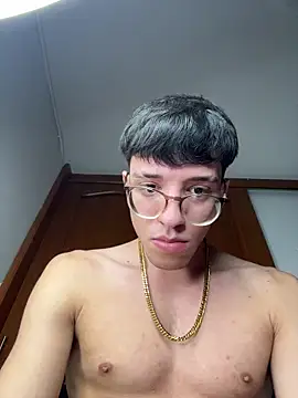 Snapshot of ArthurDavies_ chatting on February 24, 6:25 am ArthurDavies online show from February 24, 6:25 am