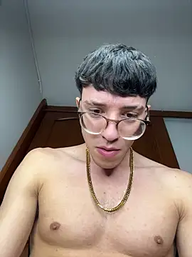 ArthurDavies  online show from April 18, 9:00 am