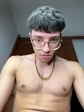 Snapshot of ArthurDavies_ chatting on February 18, 6:11 am ArthurDavies online show from February 18, 6:11 am