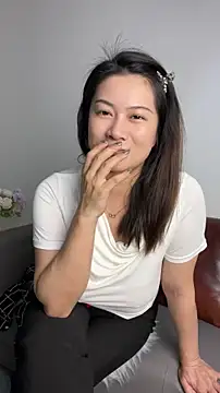 mo-mo-69 online show from April 27, 3:21 pm