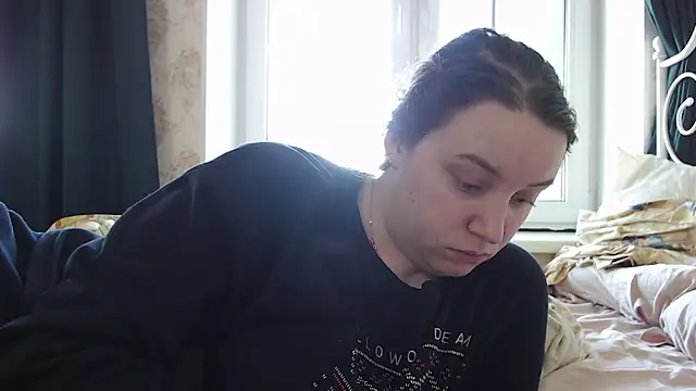 AmazingAllice online show from March 6, 1:28 pm