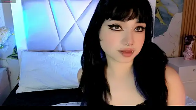 Sienna Desiree online show from April 15, 1:59 pm