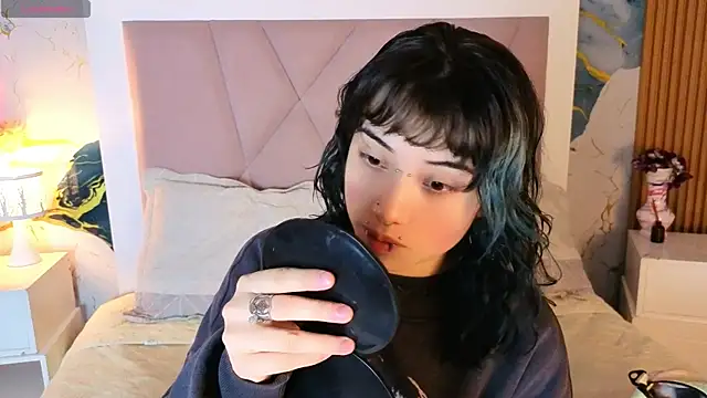 Snapshot of Sienna_Desiree chatting on July 20, 12:18 pm Sienna Desiree online show from July 20, 12:18 pm