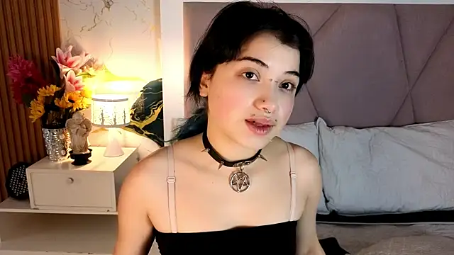 Snapshot of Sienna_Desiree chatting on July 1, 12:49 pm Sienna Desiree online show from July 1, 12:49 pm