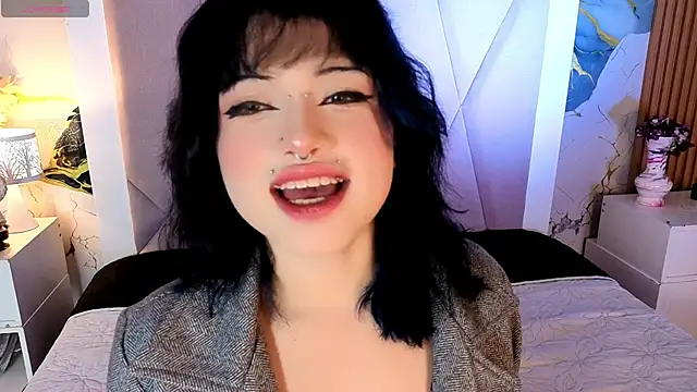 Snapshot of Sienna_Desiree chatting on May 30, 3:46 am Sienna Desiree online show from May 30, 3:46 am