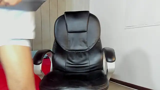 Liam Mush online show from February 19, 9:01 pm