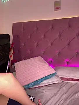 kitty whitte online show from January 15, 8:23 pm