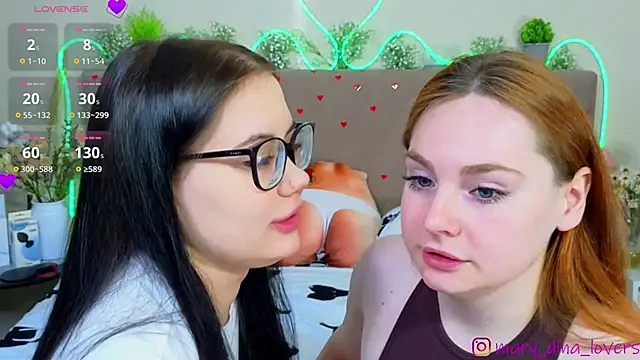 Mary Dina online show from April 12, 3:32 am