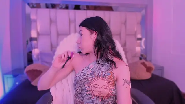 ElaRabbit online show from April 3, 12:11 pm