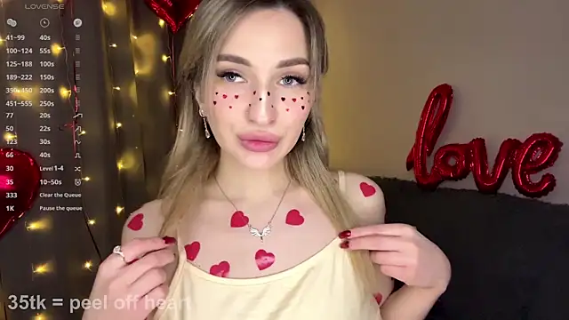 Snapshot of _ViviV_ chatting on February 14, 5:57 pm ViviV online show from February 14, 5:57 pm