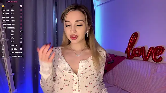  ViviV  online show from March 23, 8:03 am