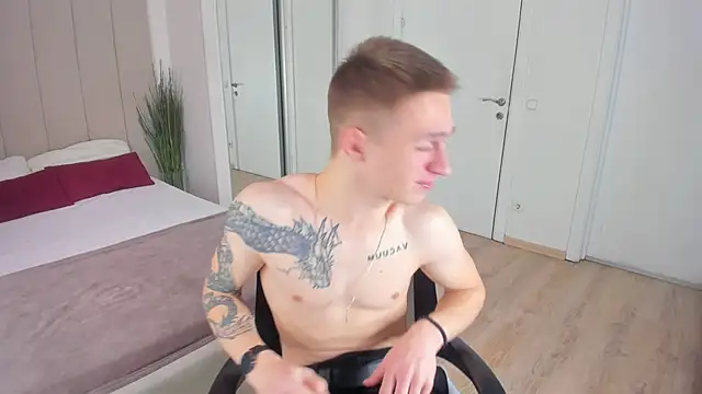 LEO  MILLER online show from January 5, 7:06 pm