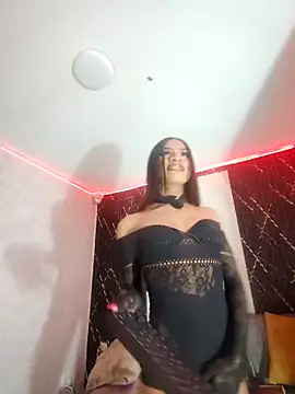 Isis Hot   online show from February 20, 11:17 pm